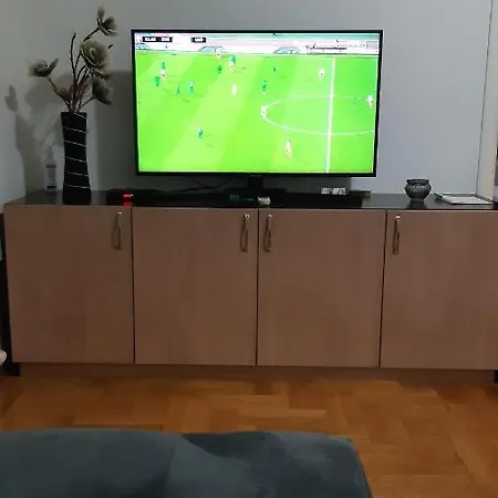 Διαμέρισμα Ema *