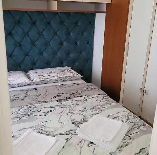 Ema Апартаменты *