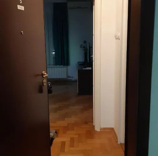 Ema Апартаменты